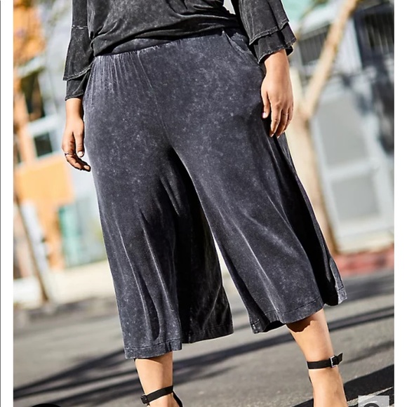 torrid Pants - Torrid mineral wash culottes